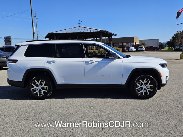 New 2025 White Jeep Limited image 15