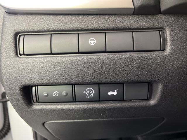 2025 Everest White Pearl Nissan Rogue SV FWD SUV