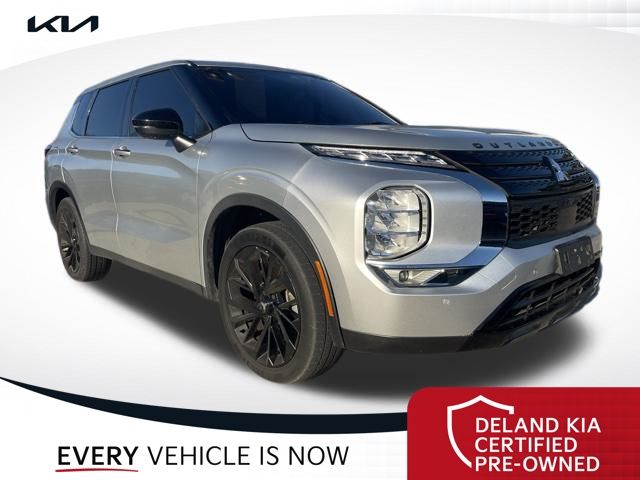 2022 Mitsubishi Outlander Black Edition