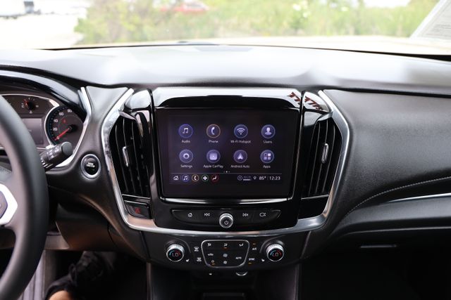 2023 Chevrolet Traverse LT White at Joe Myers Mazda Kia