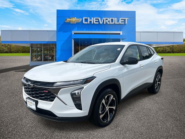 Summit White 2026 Chevrolet Trax SUV / Crossover Front-Wheel Drive 6-Speed Automatic