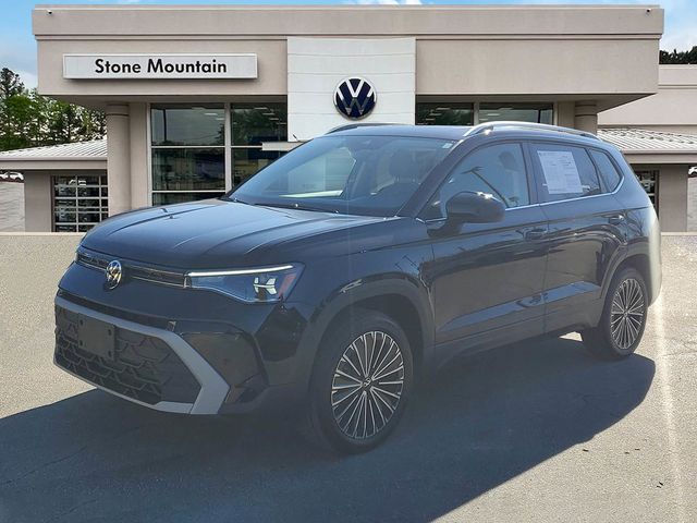 2025 Volkswagen Taos SE FWD