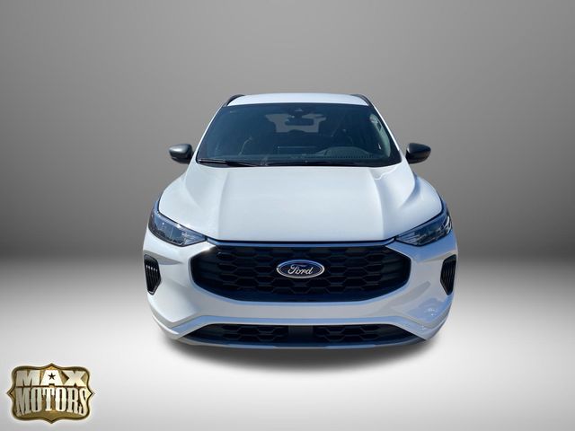 2024 Ford Escape ST-Line 2