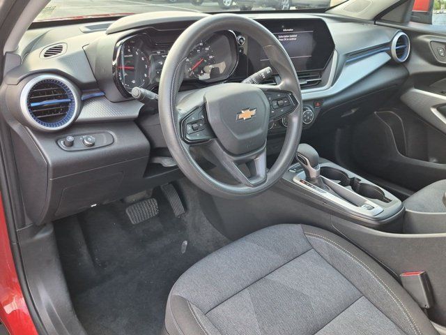 Used 2024 Chevrolet Trax SUV