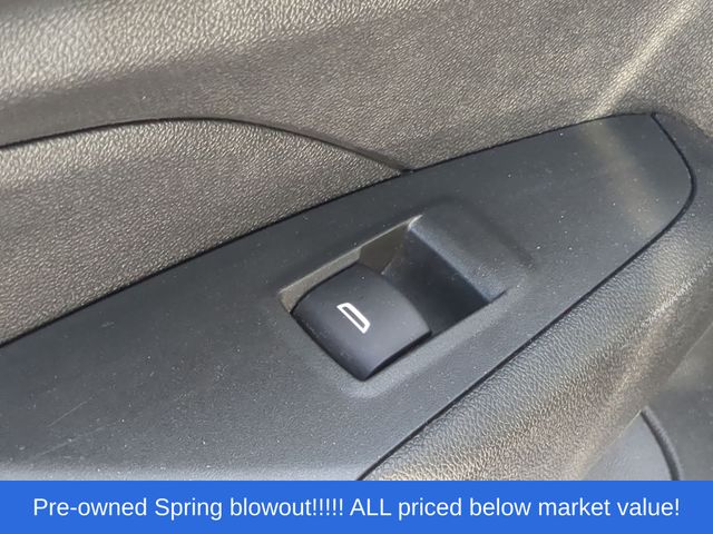 Used 2025 Summit White Chevrolet LS image 35