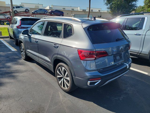 Used 2024 Gray Volkswagen 1.5T SE image 5