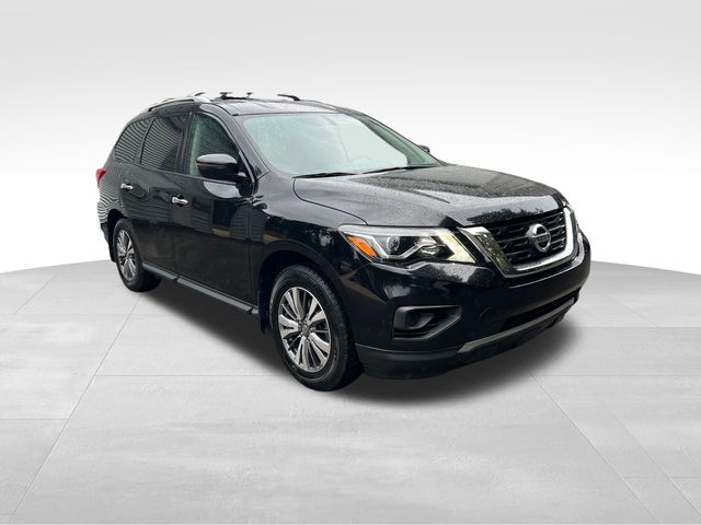 2020 Nissan Pathfinder S 2