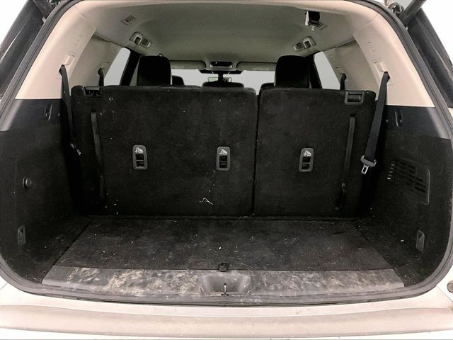 2023 Nissan Pathfinder SL White at Sutliff Volkswagen