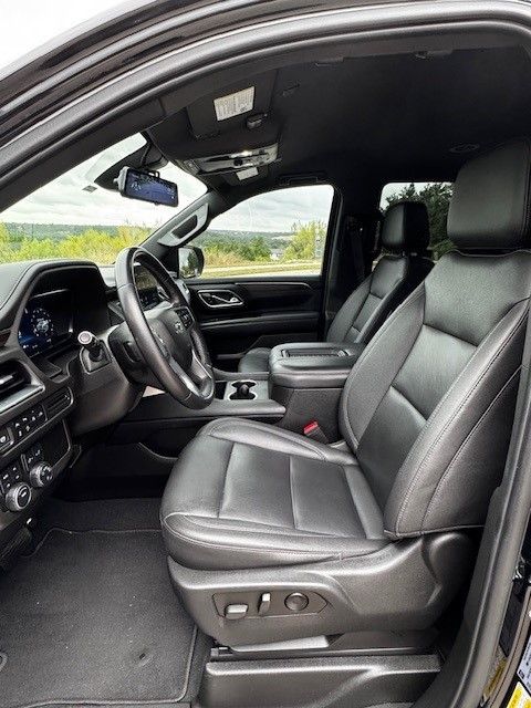 Thumbnail: 2022 Chevrolet Tahoe - 4
