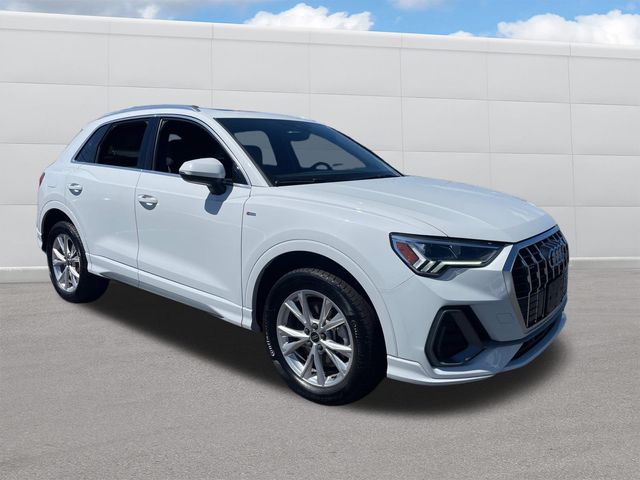 2023 Audi Q3 Premium 11