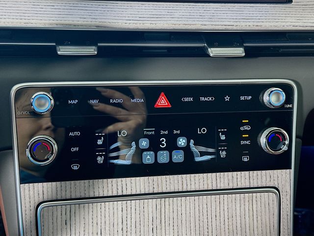 Thumbnail: 2026 Genesis GV80 - 14