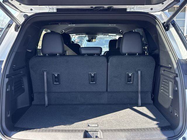 New 2026 White GMC Elevation image 11