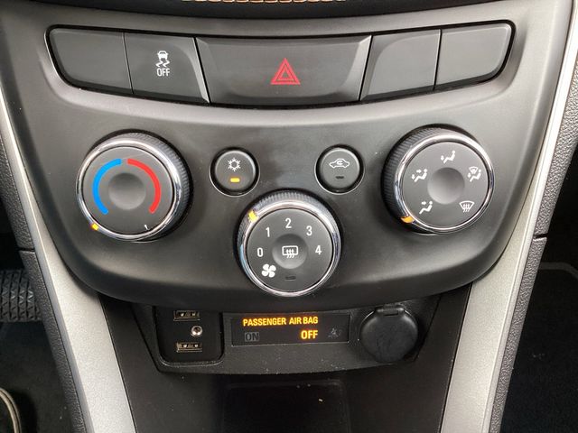 Used Car 2021 Chevrolet Trax  Lt For Sale Under $20,000 In San Antonio, Texas