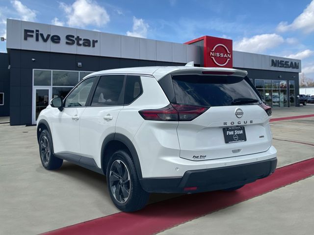 Used 2025 White Nissan SV image 4