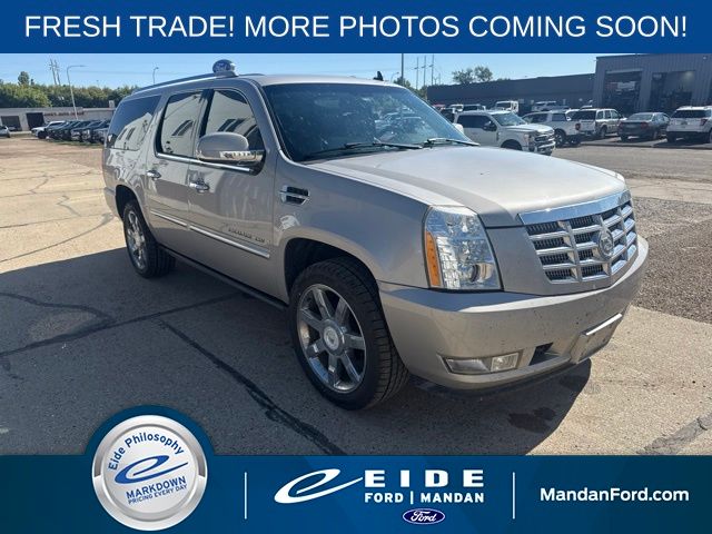 White 2008 Cadillac Escalade ESV SUV / Crossover All-Wheel Drive 6-Speed Automatic Overdrive