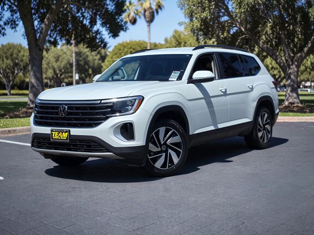 Pure White 2024 Volkswagen Atlas SE FWD with Technology SUV / Crossover Front-Wheel Drive 8-Speed Automatic