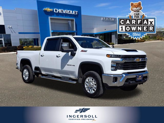Summit White 2024 Chevrolet Silverado 2500HD Pickup Truck Four-Wheel Drive Automatic