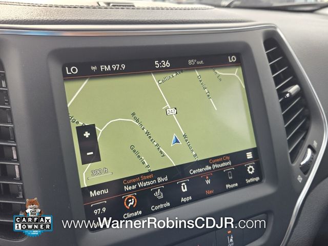 Used 2023 White Jeep Altitude image 21