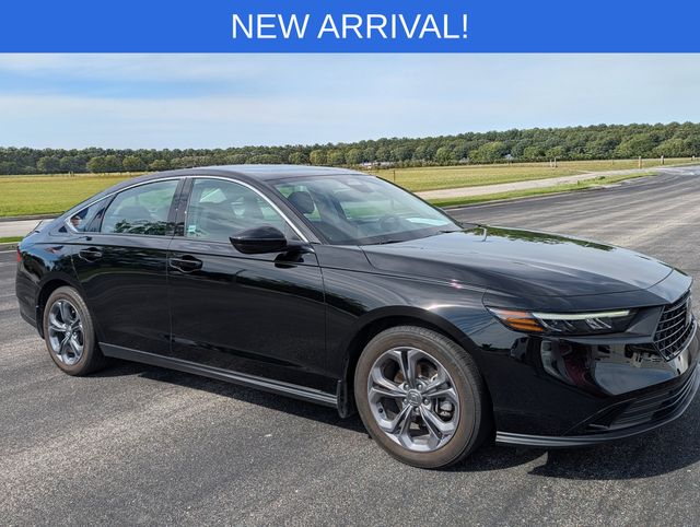 Crystal Black Pearl 2023 Honda Accord EX FWD Sedan Front-Wheel Drive Continuously Variable Transmission