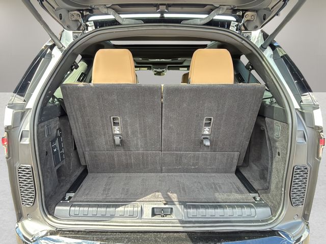 Used 2026  Land Rover Gemini Edition image 31