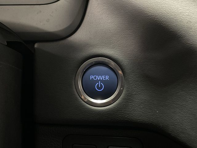 2022 Toyota Tundra Hybrid Platinum photo