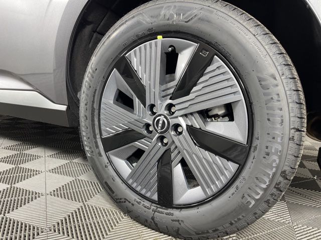 2025 Gun Metallic Nissan Murano SL AWD SUV