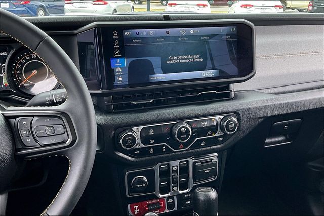 Used 2024 Jeep Gladiator Willys 4D Crew Cab