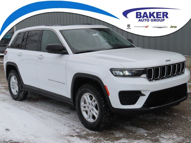 2023 Jeep Grand Cherokee Laredo 4WD