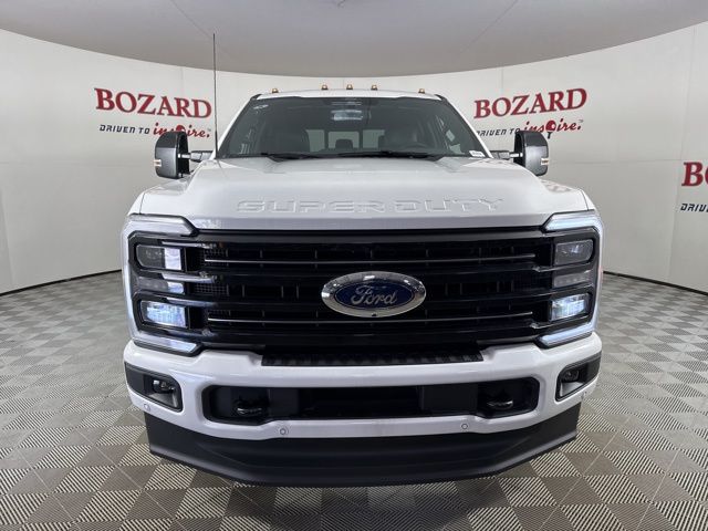2025 Star White Metallic Tri-Coat Ford Super Duty F-350 SRW Platinum 4X4 Truck