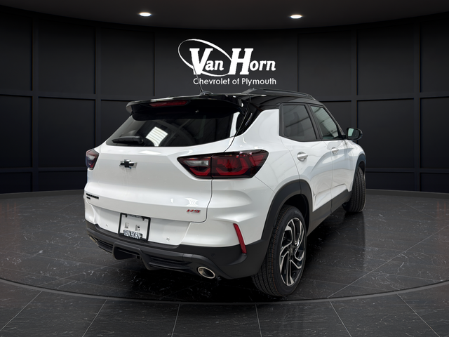 New 2026 Iridescent Pearl Tricoat Chevrolet RS image 7