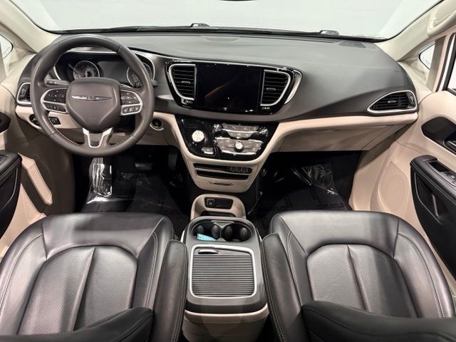 Used 2024 White Chrysler Touring L image 30