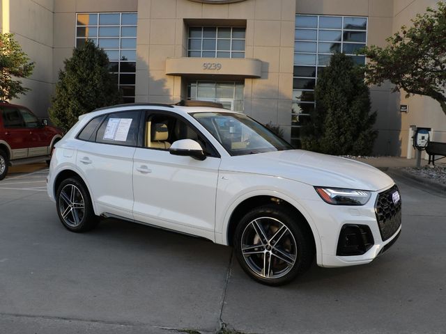 Glacier White Metallic 2023 Audi Q5 Hybrid Plug-in SUV / Crossover All-Wheel Drive 7-Speed Automatic