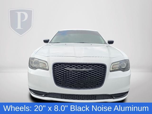 2023 Chrysler 300 Touring 12