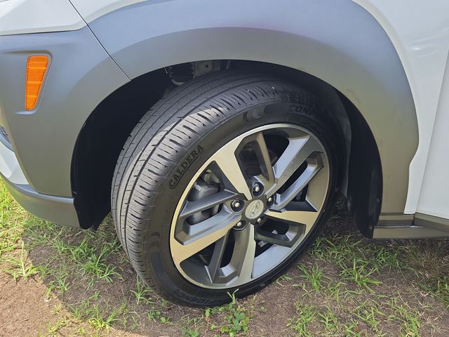 Used 2018 White Hyundai Limited image 34