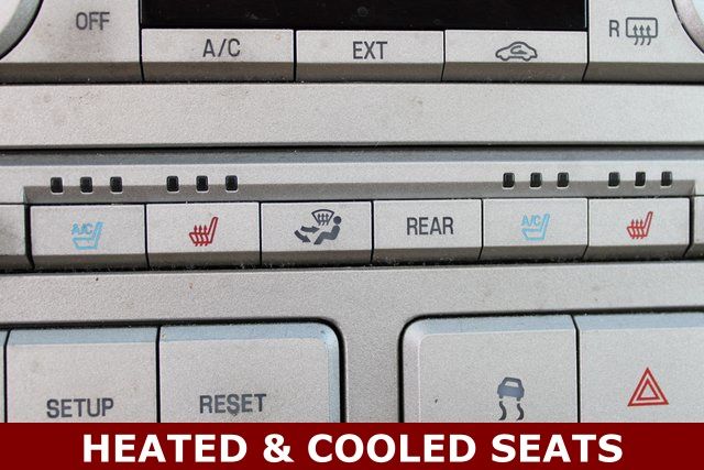 Used 2008 Black Lincoln Base image 15