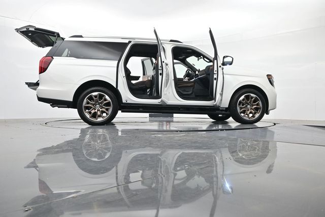 New 2026 White Ford King Ranch image 54