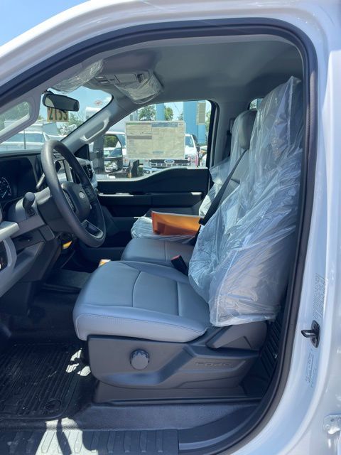 2025 Ford F-350 Super Duty XL