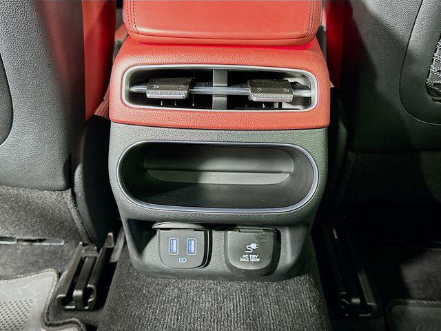 Thumbnail: 2025 Genesis GV70 - 27