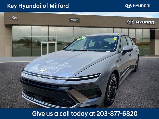 Transmission Blue 2026 Hyundai Sonata Sedan Front-Wheel Drive 8-Speed Automatic
