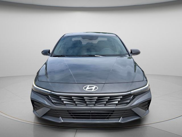 2026 Hyundai Elantra - $23,295
