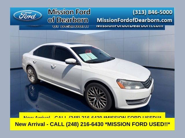 Candy White 2014 Volkswagen Passat SE 1.8 Sedan Front-Wheel Drive 6-Speed Automatic