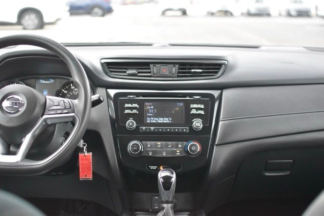 Used 2017 Nissan Rogue SL 4D Sport Utility