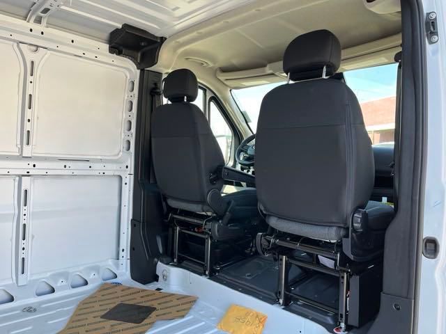 2024 Ram ProMaster 1500 Low Roof 17