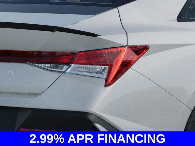 2025 Hyundai Elantra SEL Sport photo