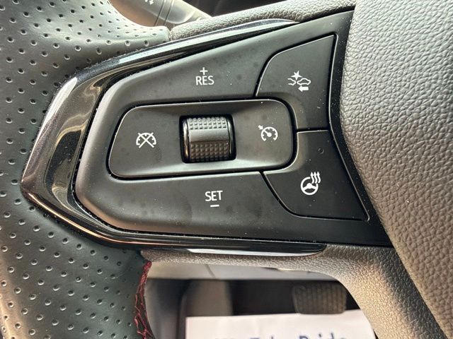 2025 Chevrolet Trax 2RS:168988B