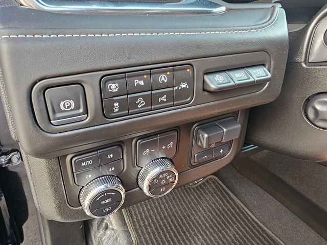 Used 2024 Black GMC Denali Ultimate image 33