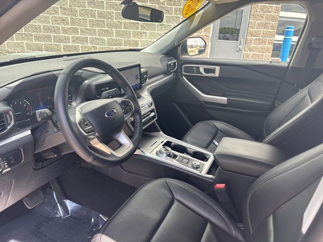 Certified Used 2024 Silver Ford XLT image 16