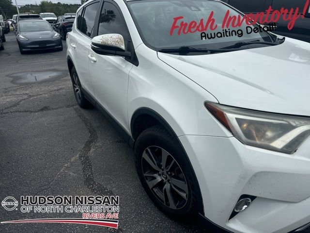 2017 White Toyota RAV4 XLE SUV