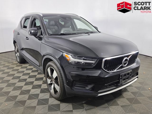 2019 Volvo XC40 Momentum