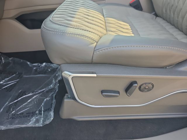 New 2026 Star White Metallic Tri-Coat Ford F-350® Platinum® image 29
